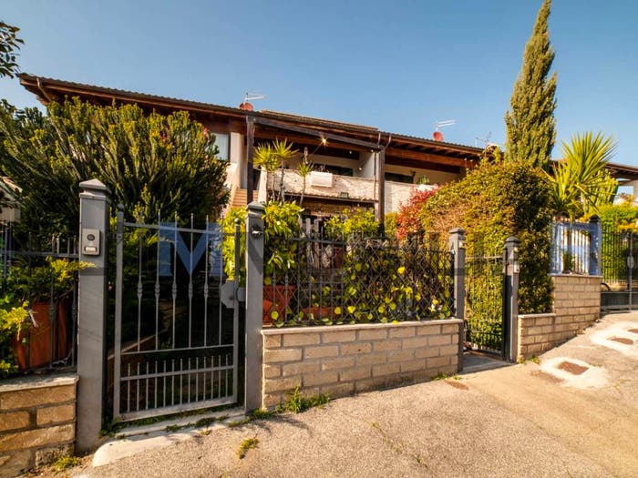 Casa con 5 locali in vendita in Via Michele Rosi, Aranova, Fiumicino