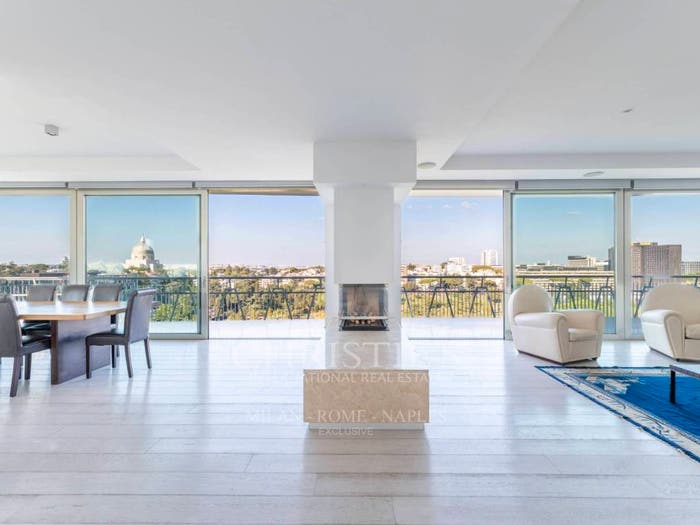 Casa con 6 locali in affitto in Viale dell'Umanesimo, Eur, Roma