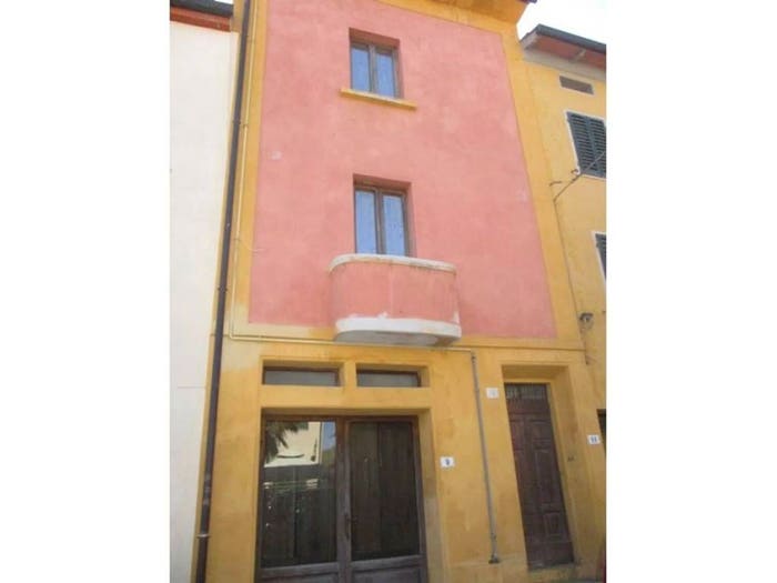 Casa in vendita in Bucine