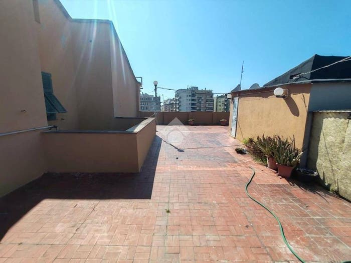 Appartamento quadrilocale in vendita in Via Angelo Scaniglia, Sampierdarena, Genova