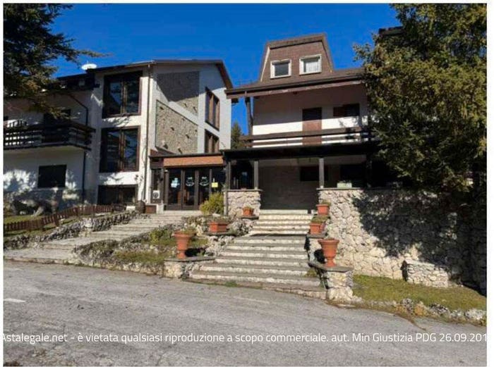 Casa con 6 locali in vendita in Via Collacchi, Pescasseroli