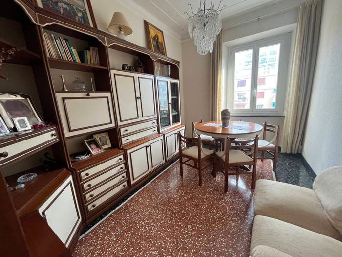 Appartamento quadrilocale in vendita in Rivarolo, Genova