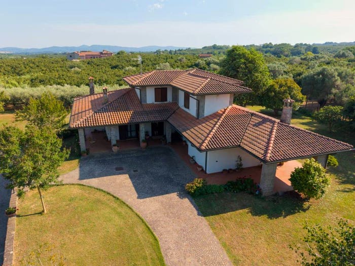 Casa con 6 locali in vendita in Località Riario, Caprarola