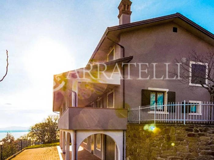 Casa con 6 locali in vendita in Via dell'Agricoltura, Centro, Passignano sul Trasimeno