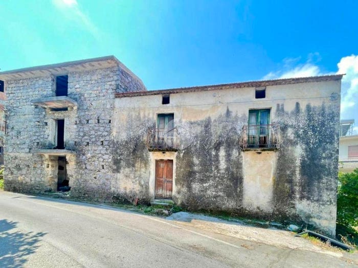 Casa con 6 locali in vendita in Via S Caterina, Centro, Torre Orsaia