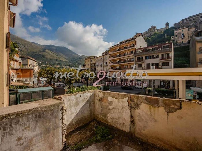 Appartamento con 6 locali in vendita in Corso Appio Claudio, Centro, Itri