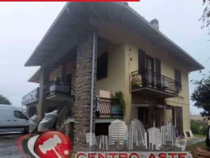 Appartamento con 6 locali in vendita in Via Cortona, Badiaccia, Castiglione del Lago
