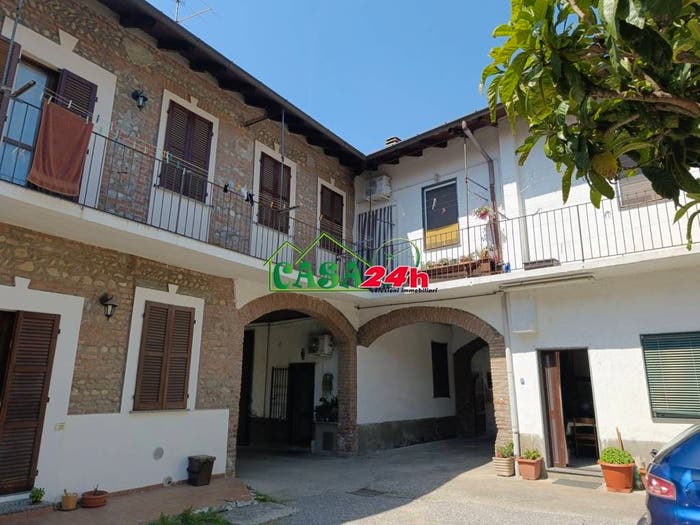 Casa trilocale in vendita in Via Giuseppe Mozzoni, Rescaldina