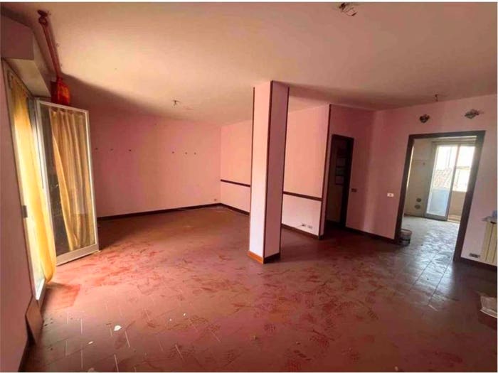 Appartamento con 5 locali in vendita in Via Ippolito Nievo, Centro, Suzzara