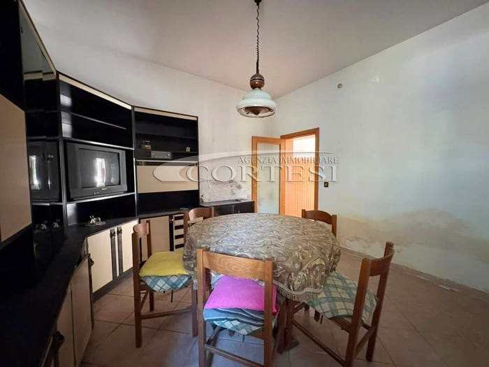 Casa con 6 locali in vendita in Via Donizzetti, Centro, Mondolfo