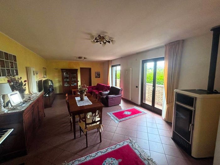 Casa con 5 locali in vendita in Via Peppino Impastato, Campli