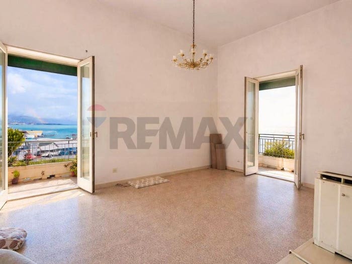 Appartamento trilocale in vendita in Gaeta