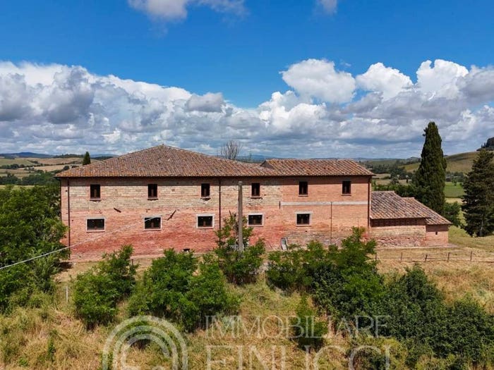Casa con 6 locali in vendita in Buonconvento
