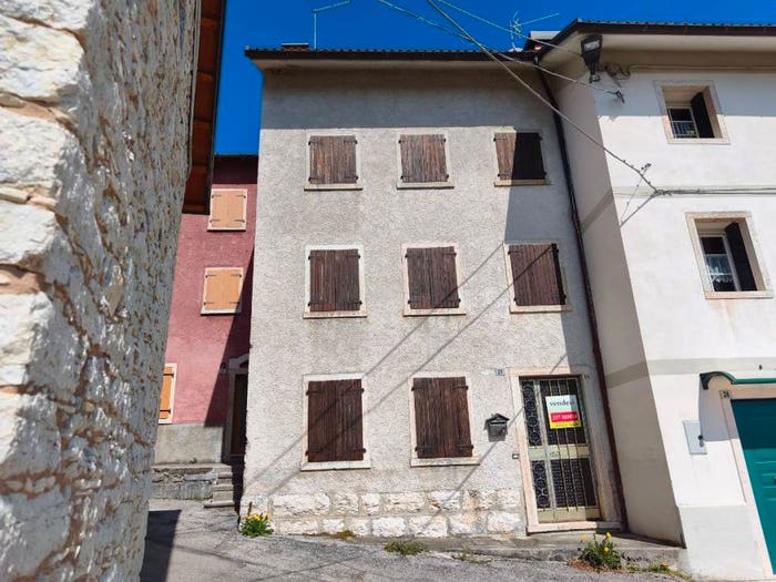Casa con 6 locali in vendita in Contrà Grotti, Fontana, Tonezza del Cimone