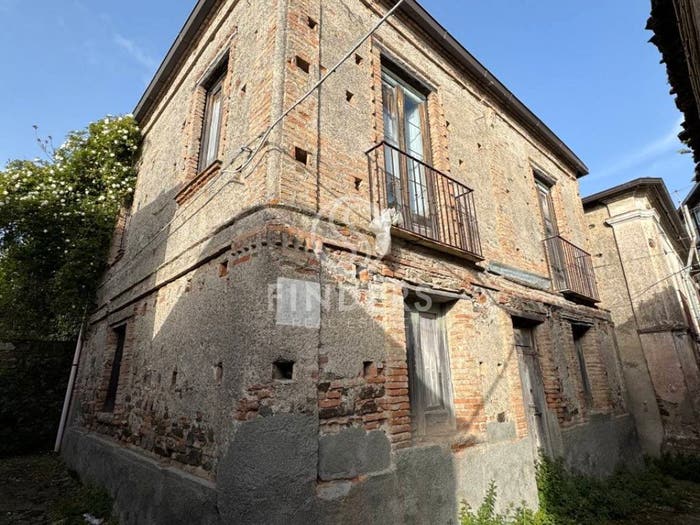 Casa con 6 locali in vendita in via fratelli pontari, Centro, San Lorenzo