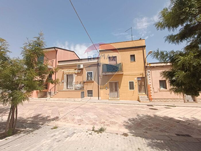 Casa trilocale in vendita in Ammiraglio Vincenzo Leone a, Castelluccio Dei Sauri