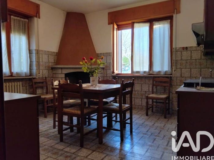 Casa con 6 locali in vendita in Via piero gobetti, Centro, Cagli