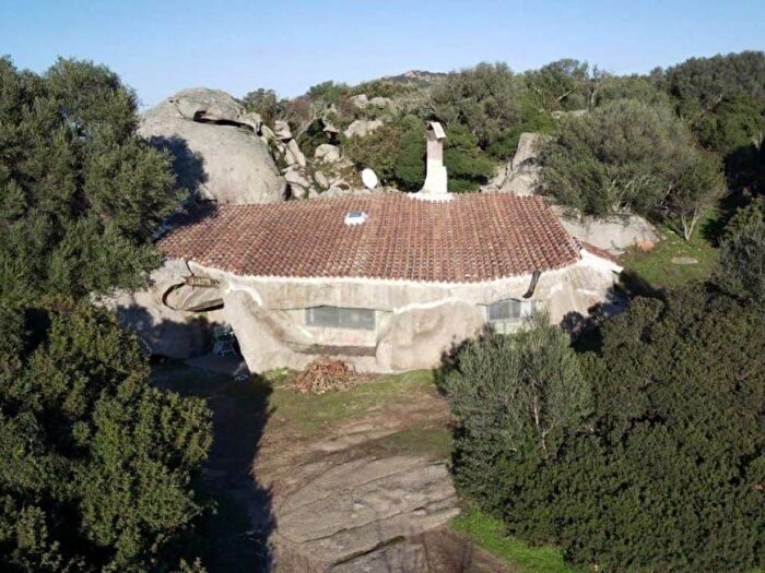 Casa con 6 locali in vendita in SP, Tempio Pausania