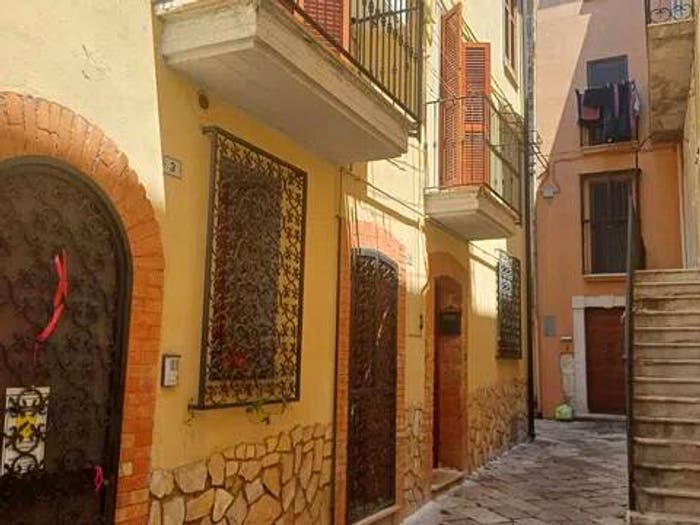 Appartamento quadrilocale in vendita in Via Tiberio, Centro, Fondi