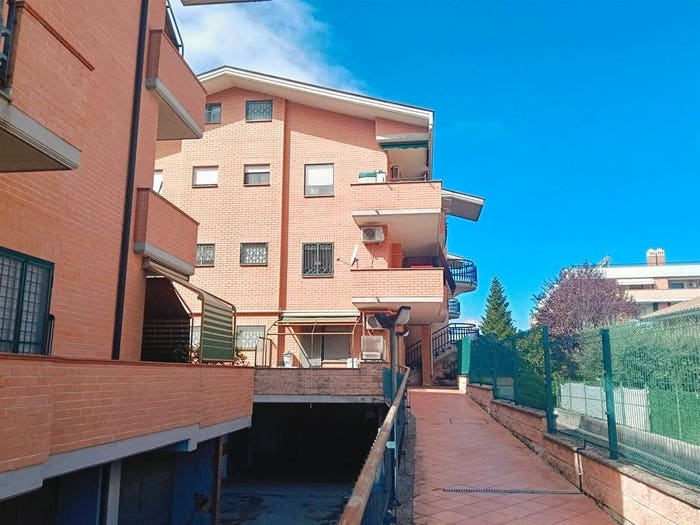 Appartamento monolocale in vendita in via luigi settembrini, Santa Maria delle Mole, Marino