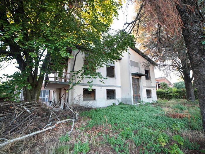 Casa con 6 locali in vendita in Via Alessandro Volta, Centro, Codogno