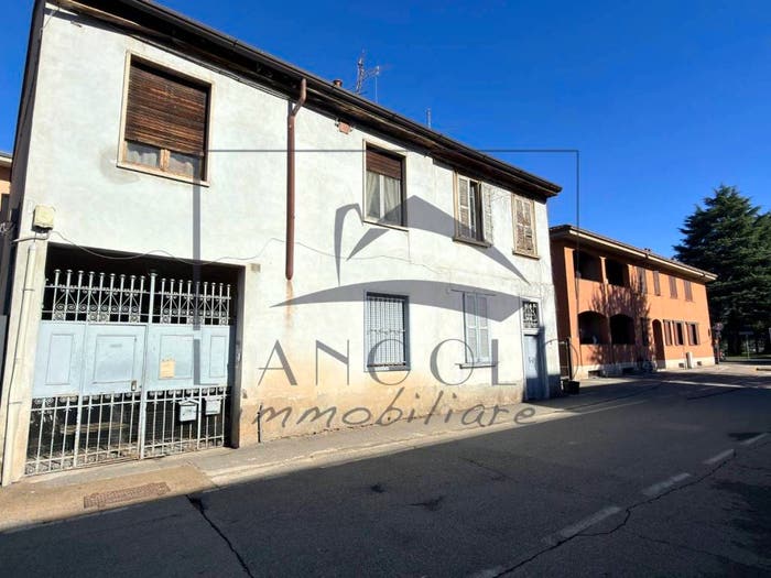 Appartamento bilocale in vendita in Via Martiri della Libertà, Centro, Arluno