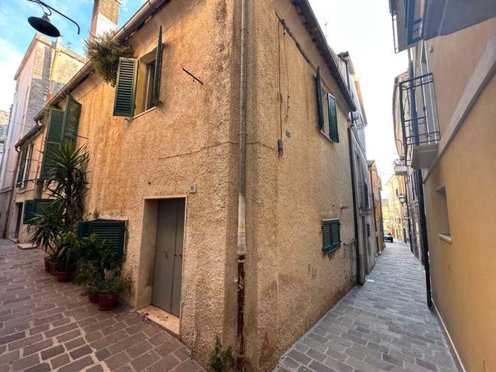 Casa quadrilocale in vendita in Via Cesare Battisti, Centro, Pianella