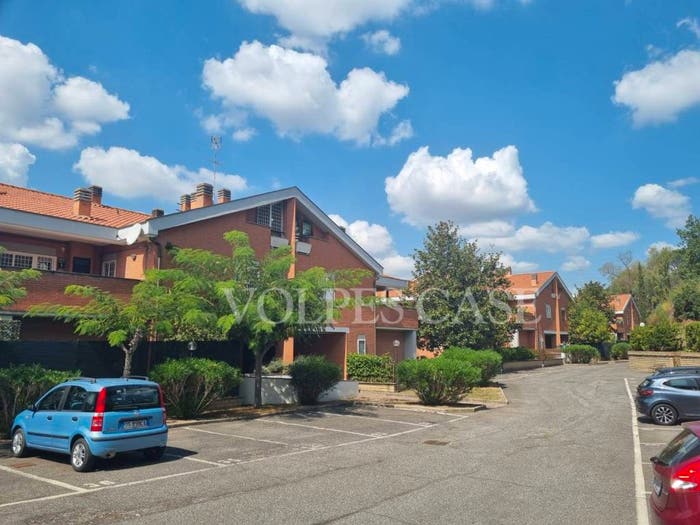 Appartamento bilocale in vendita in Via Saronno, Prima Porta, Roma