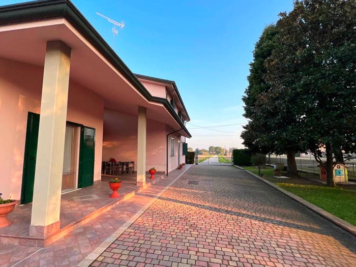 Casa con 6 locali in vendita in Via Mantellina, Boccaleone, Argenta