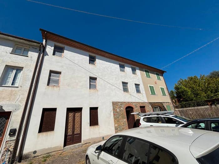 Casa con 6 locali in vendita in Via per Corte Mei, Segromigno San Colombano, Capannori