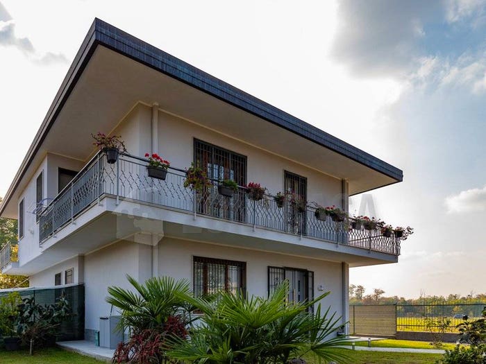 Casa quadrilocale in vendita in Via Adige, Madonna in Campagna, Gallarate