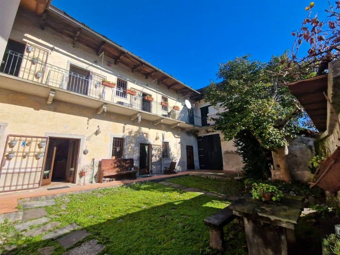 Casa trilocale in vendita in Via per Cesara, Cesara