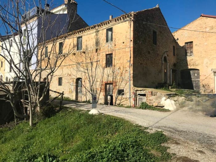 Casa con 6 locali in vendita in Via Amedeo Crivelluci, Acquaviva Picena