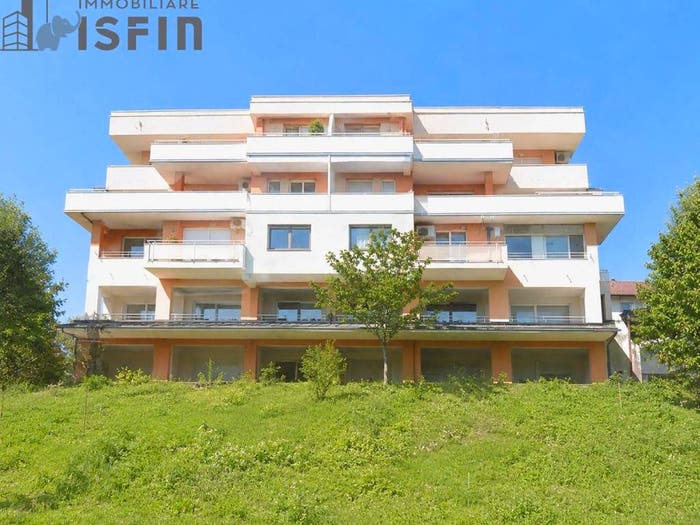 Appartamento con 5 locali in vendita in Via Dei Cimbri, Centro, Castrolibero