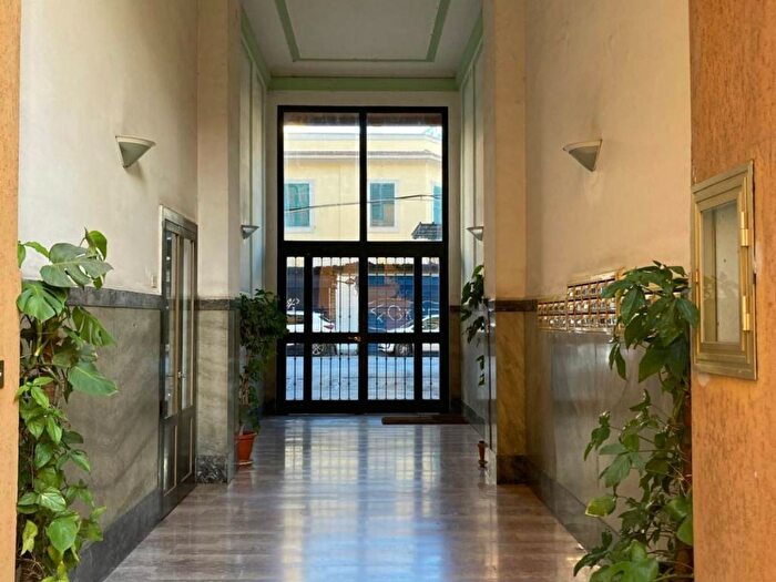 Appartamento trilocale in vendita in Via Francesco Valesio, Appio Latino, Roma
