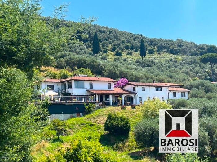Casa con 6 locali in vendita in Via della Pianore, Camaiore Paese, Camaiore