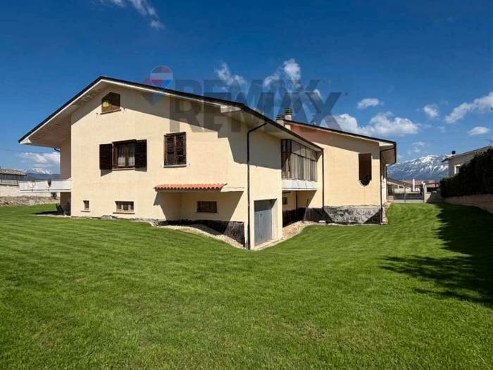 Casa con 6 locali in vendita in Via Torre, Introdacqua