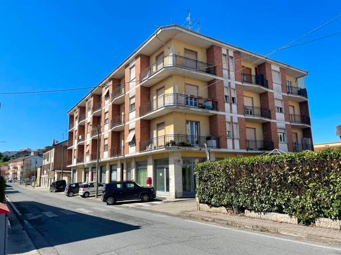 Appartamento quadrilocale in vendita in Mombercelli