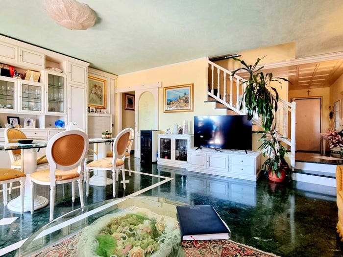 Casa con 6 locali in vendita in Via Paolo Borsellino, Centro, Montegranaro