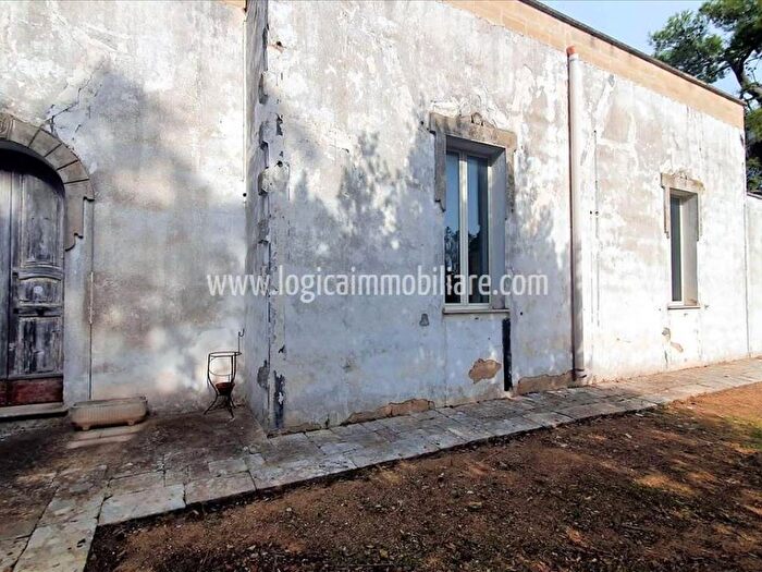 Casa con 5 locali in vendita in Strada Vecchia Campi Guagnano, Guagnano