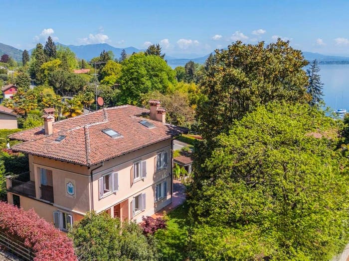 Casa con 6 locali in vendita in Via Sempione, Centro, Meina