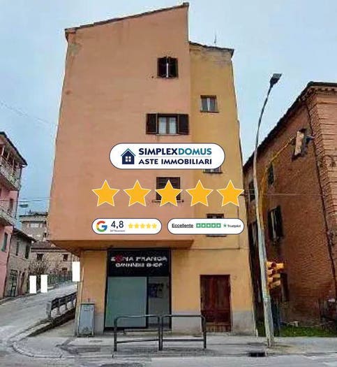 Appartamento trilocale in vendita in Viale Pietro Serafini, Centro, Fabriano