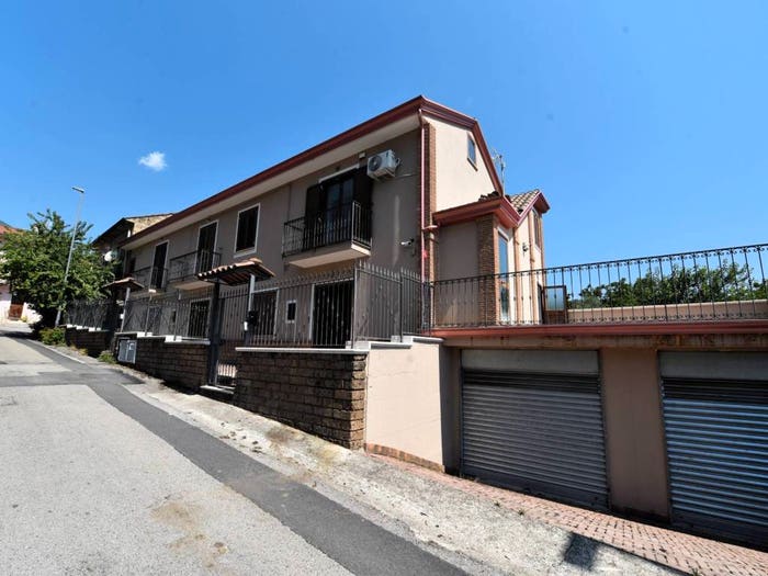 Casa trilocale in vendita in Via Cortiglia, Valle Pennini Sant'Eustachio, Avellino