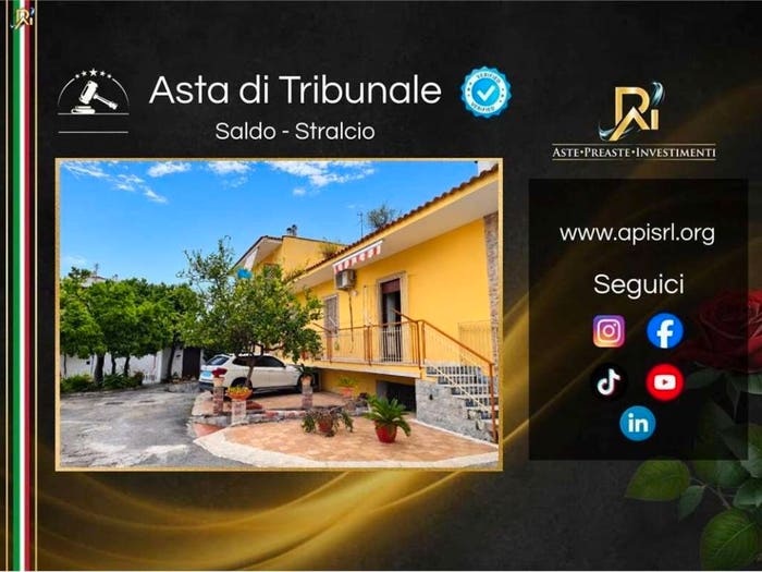 Appartamento con 5 locali in vendita in Via Giorgio de Falco, Quarto