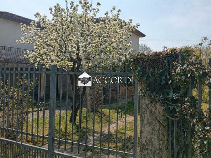 Casa con 6 locali in vendita in Via Nazario Sauro, Centro, Abano Terme