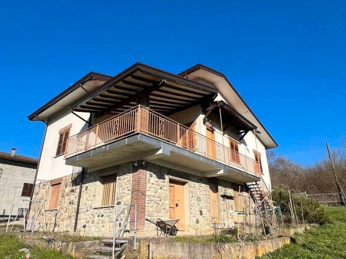 Casa trilocale in vendita in Strada Del Poggio No Number, Bettola