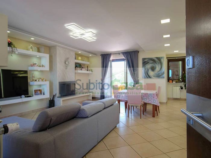 Casa con 6 locali in vendita in Via Dei Frentani, Chieti Città, Chieti