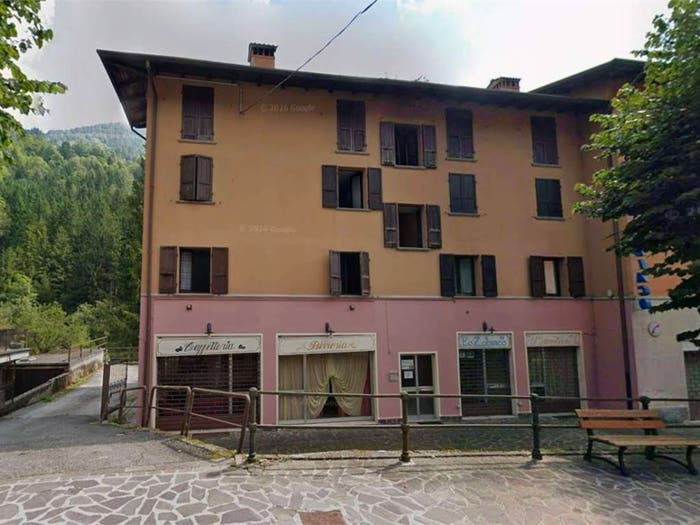 Appartamento bilocale in vendita in Via Castiglione, Centro, Collio