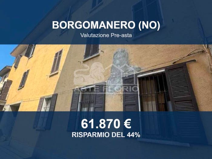 Appartamento con 5 locali in vendita in Via dei Giardini, Centro, Borgomanero
