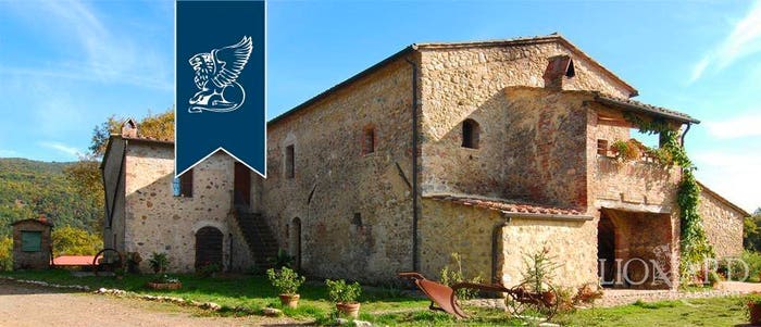 Casa con 6 locali in vendita in Civitella Paganico